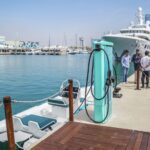 Marina Vela Barcelona presenta el primer cargador rápido para embarcaciones eléctricas