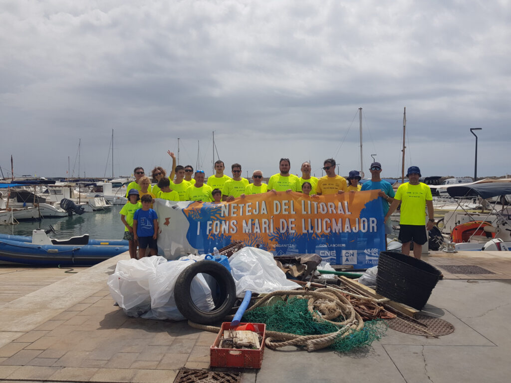 Club Nàutic S'Estanyol organiza por 4º año consecutivo una limpieza del litoral y fondo marino