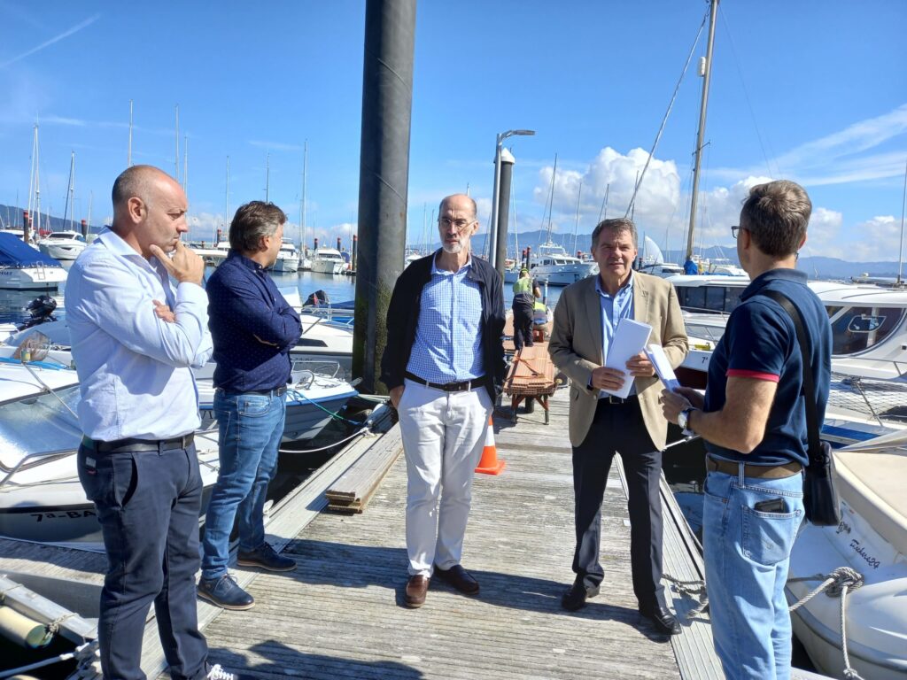 Portos de Galicia invierte 100.000 euros en la renovación de pavimentos en Puerto de Baiona