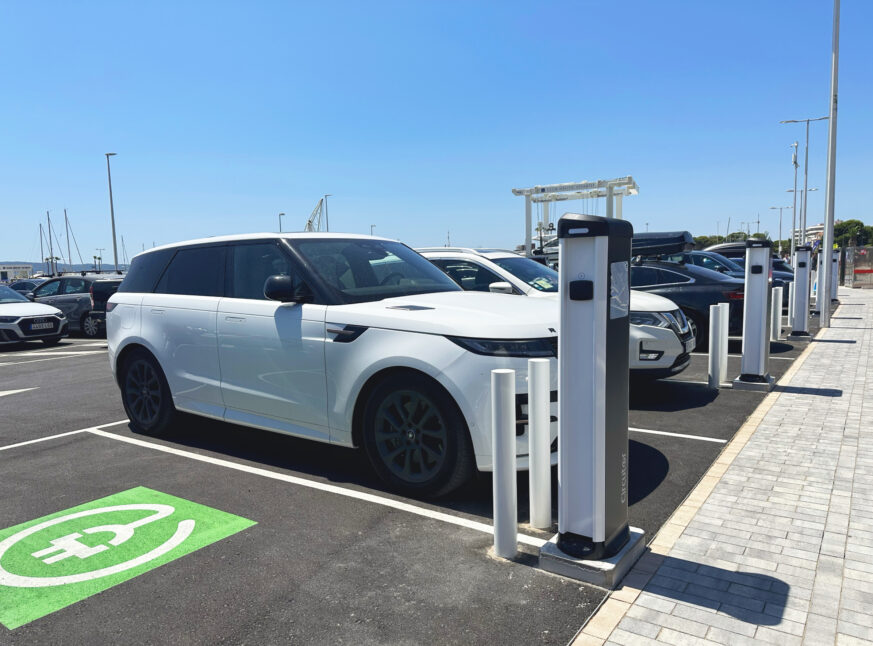 Club Nàutic Estartit instala once puntos de carga de vehículos eléctricos
