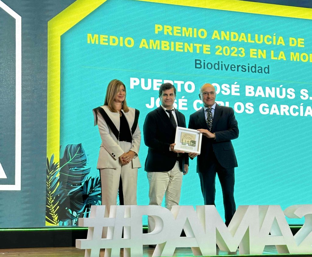 Los Premios Andalucía de Medio Ambiente de la Junta otorgan este reconocimiento por el traslado de lapas en peligro de extinción 