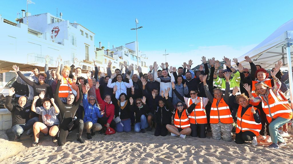 Club de Vela Blanes colabora en la 2ª limpieza del fondo marino y playas