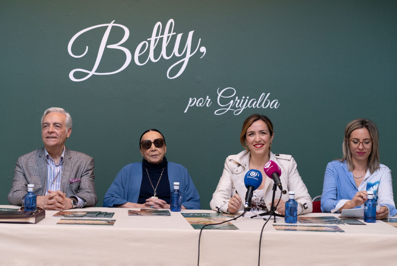 Benalmádena rinde homenaje a Betty Missiego con una exposición