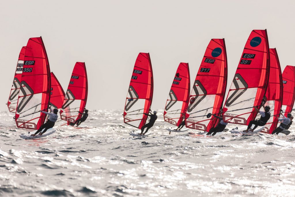 Sa Ràpita acoge el Mundial Juvenil de iQFOiL del 26 de octubre al 2 de noviembre