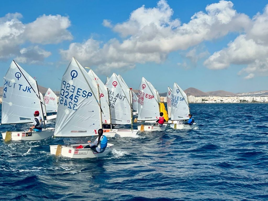 RCN de Arrecife acoge un clinic de la clase Optimist