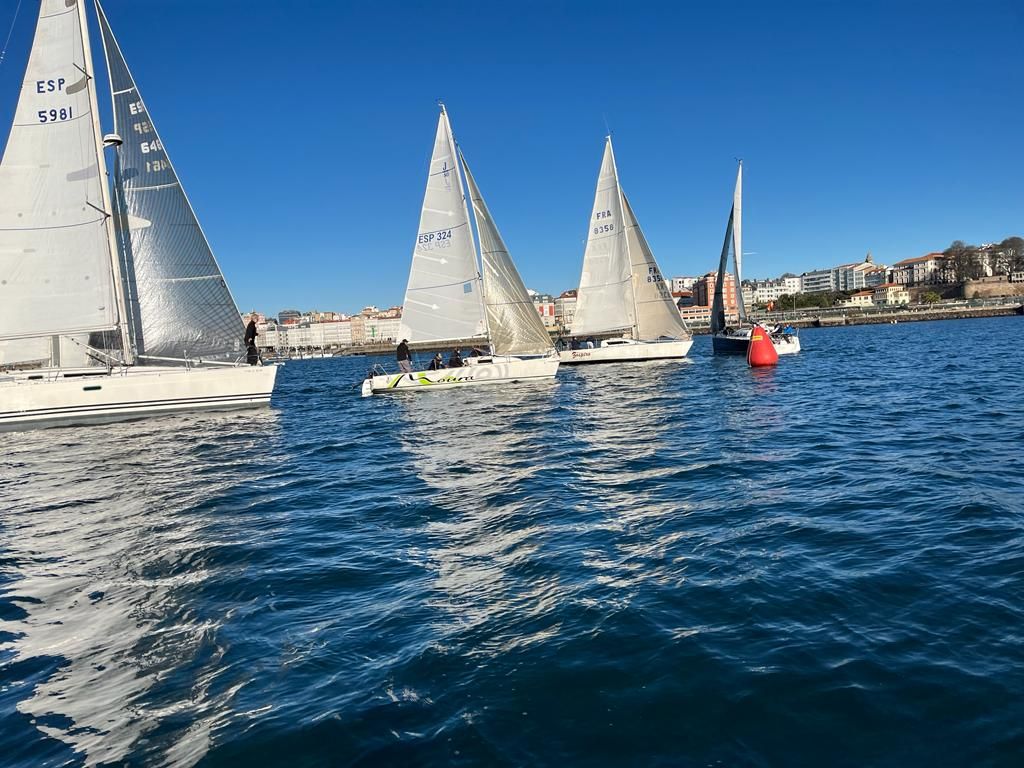 El trofeo Navidad pone fin al calendario de regatas del Náutico coruñés