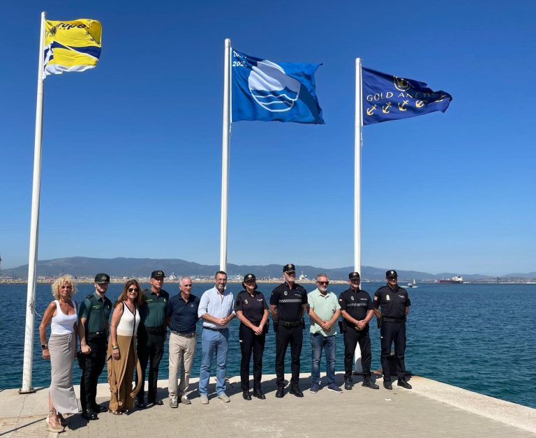 Alcaidesa Marina iza su 15ª Bandera Azul consecutiva