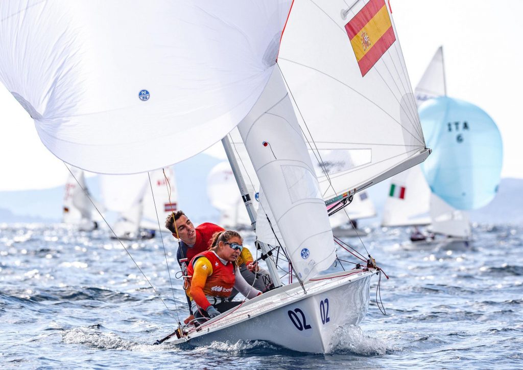 Jordi Xammar y Marta Cardona reciben el Premio Nacional de Vela Terras Gauda